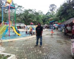 KOLAM RENANG CMJ DENGAN ADAYA HIMB