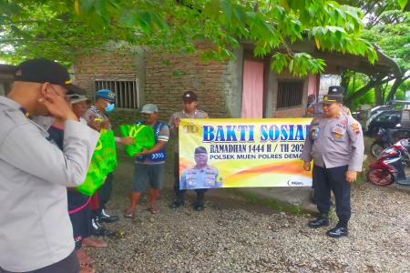 BHAKTI SOSIAL POLRES DEMAK SELAMA BULA
