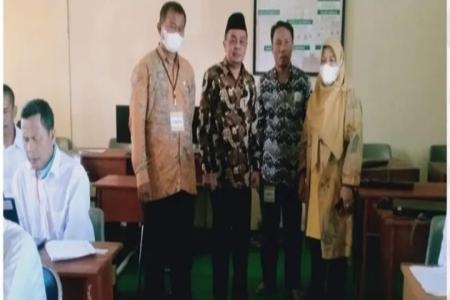 KEPALA KEMENAG LEBAK TINJAU PELAKS