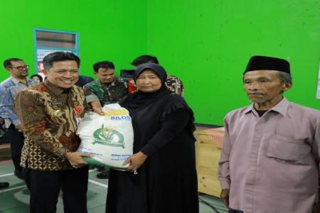 Bupati Wonosobo Kembali Salurkan Bantu