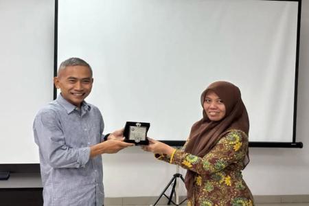 Yoyok Riyo Sudibyo Menjadi Dosen Tamu 