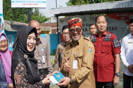 Bupati Temanggung Tinjau Loket Imigras