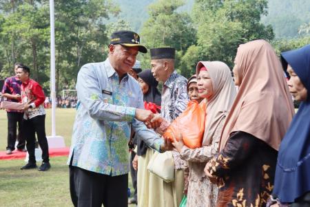 BUPATI BANYUMAS BUKA TMMD TAHAP LL