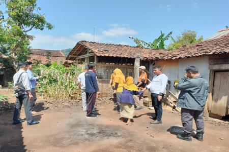 MBAH BIAH KORBAN KEBAKARAN DAN PEM