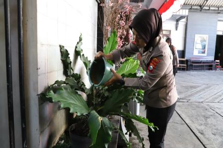 SAMBUT HUT KE-77, POLWAN POLRESTA 