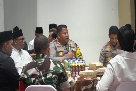 POLRES PASURUAN GANDENG TOKOH AGAM