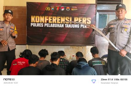 POLRES PELABUHAN TANJUNGPERAK AMAN