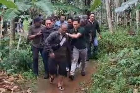 PELAKU PEMBACOKAN PRAJURIT TNI DI 