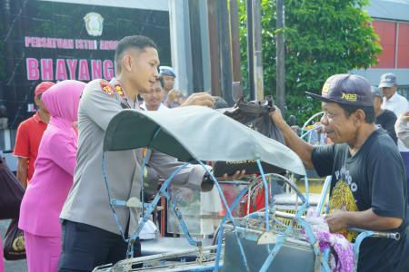 POLRES PONOROGO GELAR BAKSOS, 250 