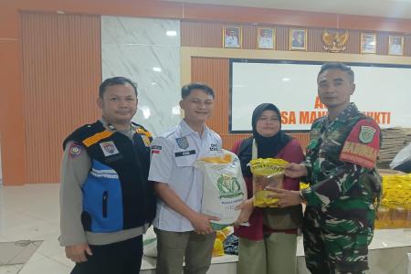 Desa Mandala Mukti Bagikan Bantuan Sos