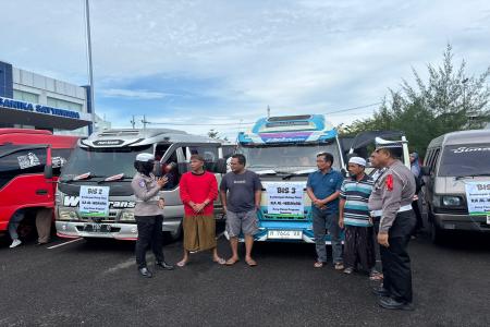 Satlantas Polres Sumenep Gelar  Polantas Menyapa Berikan Teguran Human