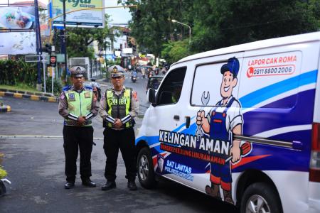Polres Gresik Turunkan Mobil KELINGAN AMAN  Layanan Gratis Libur Natar